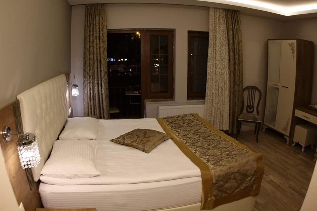 Sehri̇-Zade Yalisi Hotel Амася Екстериор снимка